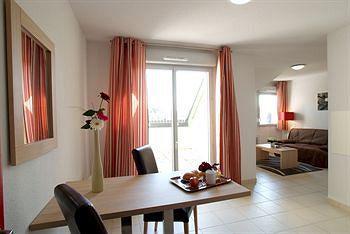 Residence De La Source Salies-de-Béarn Zewnętrze zdjęcie